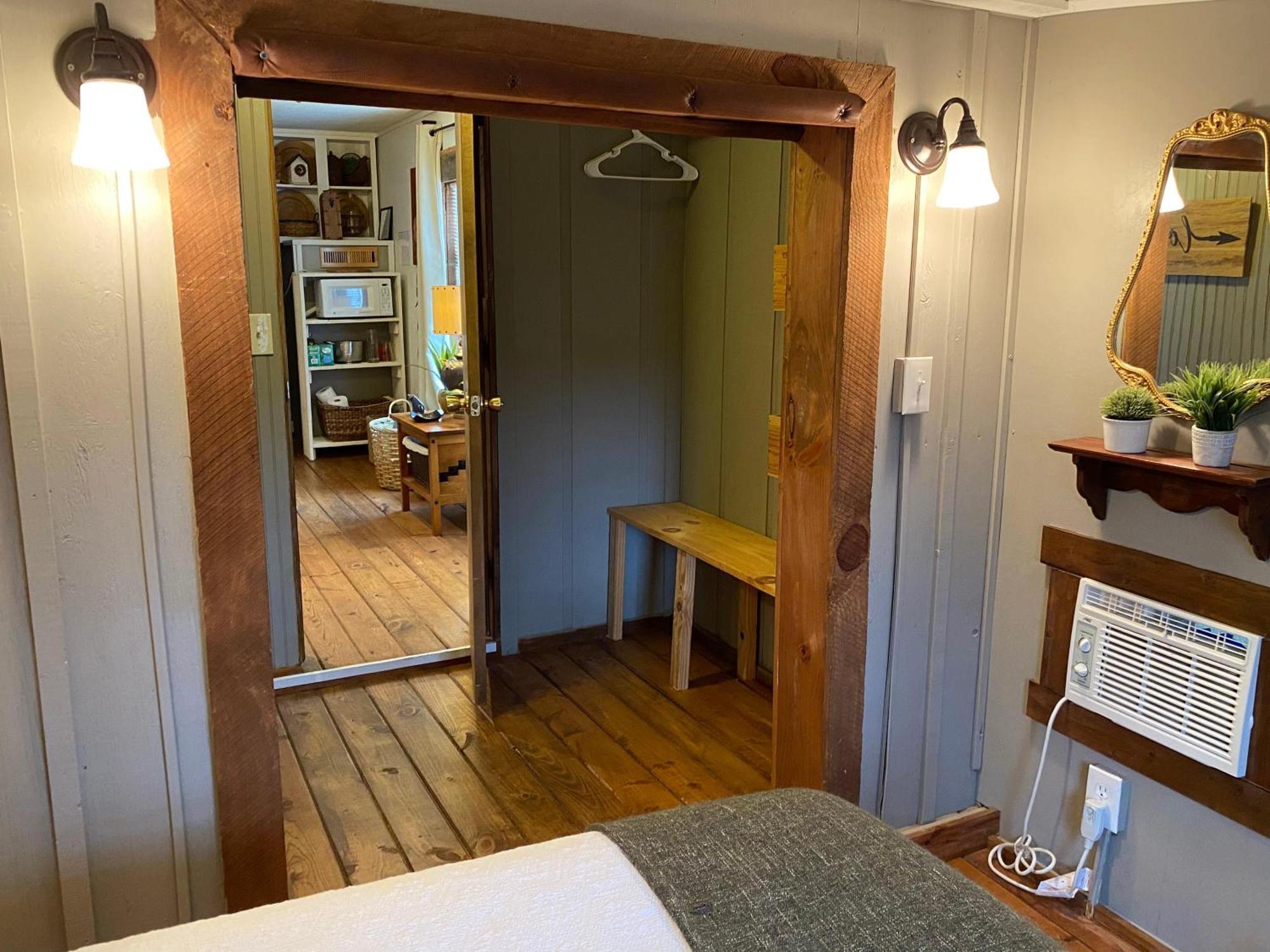 Convenient Cottage-Hot Tub, 4 Minutes To داهلونغا المظهر الخارجي الصورة